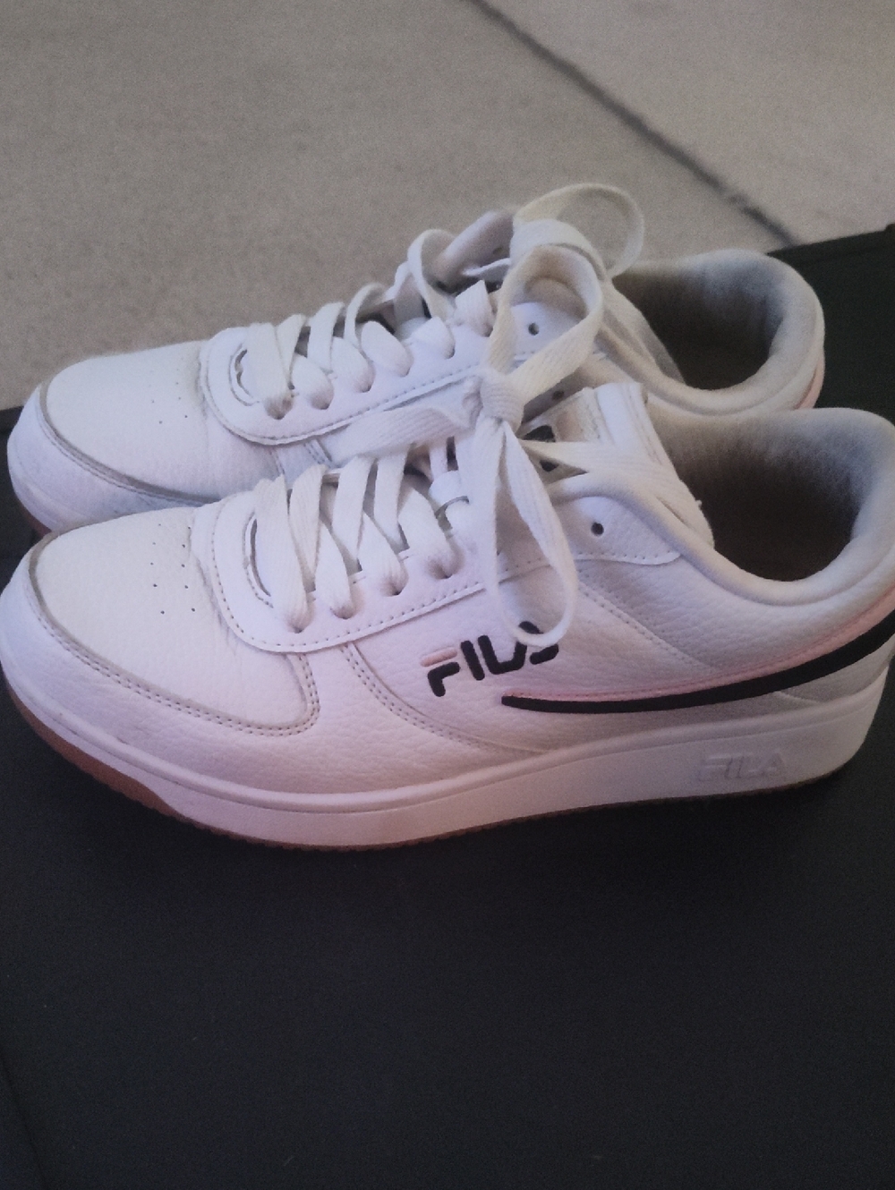 FILA White Low-Top Sneakers with Black Logo and Trim